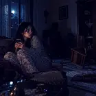 راقبني في الظلام… ثم عاد بوجه قطي