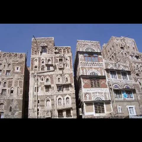 مشهد من الأبنية القديمة في مدينة صنعاء في اليمن