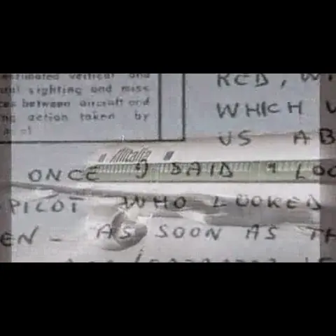 وزارة الدفاع البريطانية تكشف عن جسم مجهول لطائرة ركاب