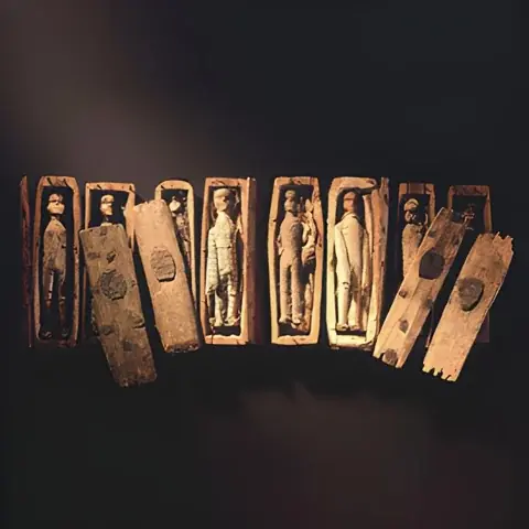 لغز دمى التوابيت -جرائم