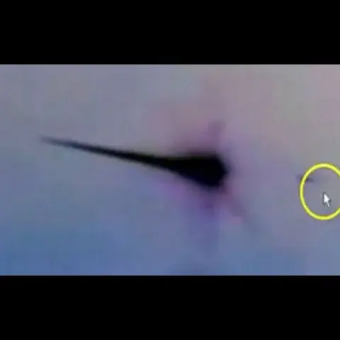 صحيفة روسية تبث فيديو عن "كائنات فضائية فجرت النيزك"