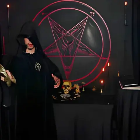 عبدة الشيطان