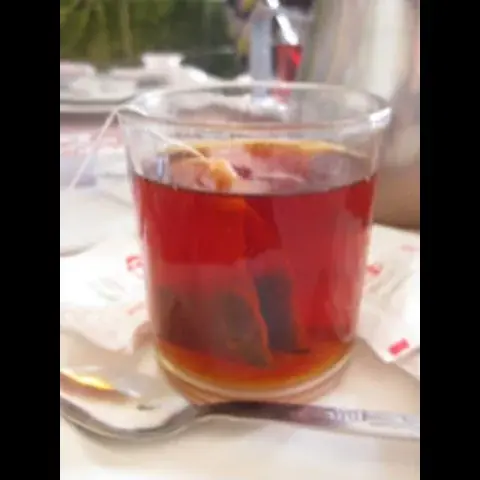 سر الكوب المعطوب