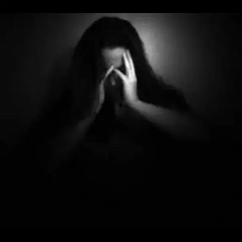 العيش في عزلة