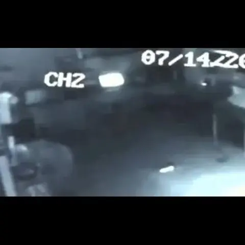 نشاط شبحي في متجر بيتزا