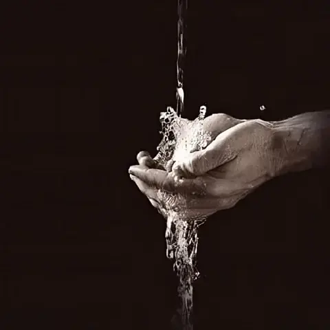 الماء المقدس في الاسلام - المسيحية -الصابئة- المندائية