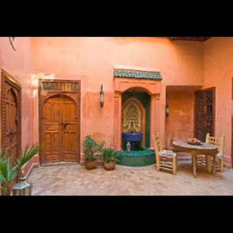 شبح الكتاب الموروث