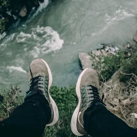 استكشاف الصلة بين قانون الجذب وفيزياء الكم -- هل تتحول الفكرة إلى واقع ؟