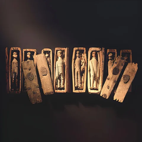 لغز دمى التوابيت -جرائم