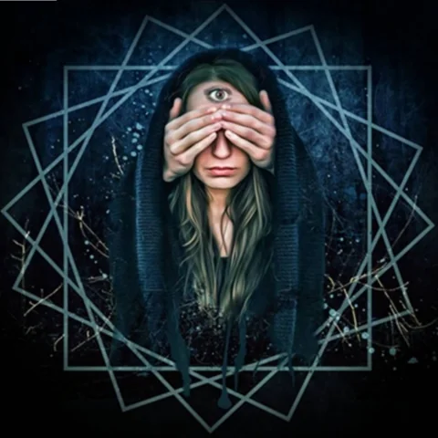 العرافة وتقنياتها - القراءة الباردة